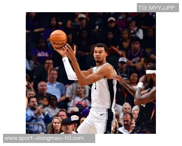 戈贝尔因垫脚文班遭罚一级恶意与技犯马刺获四罚球及球权优势